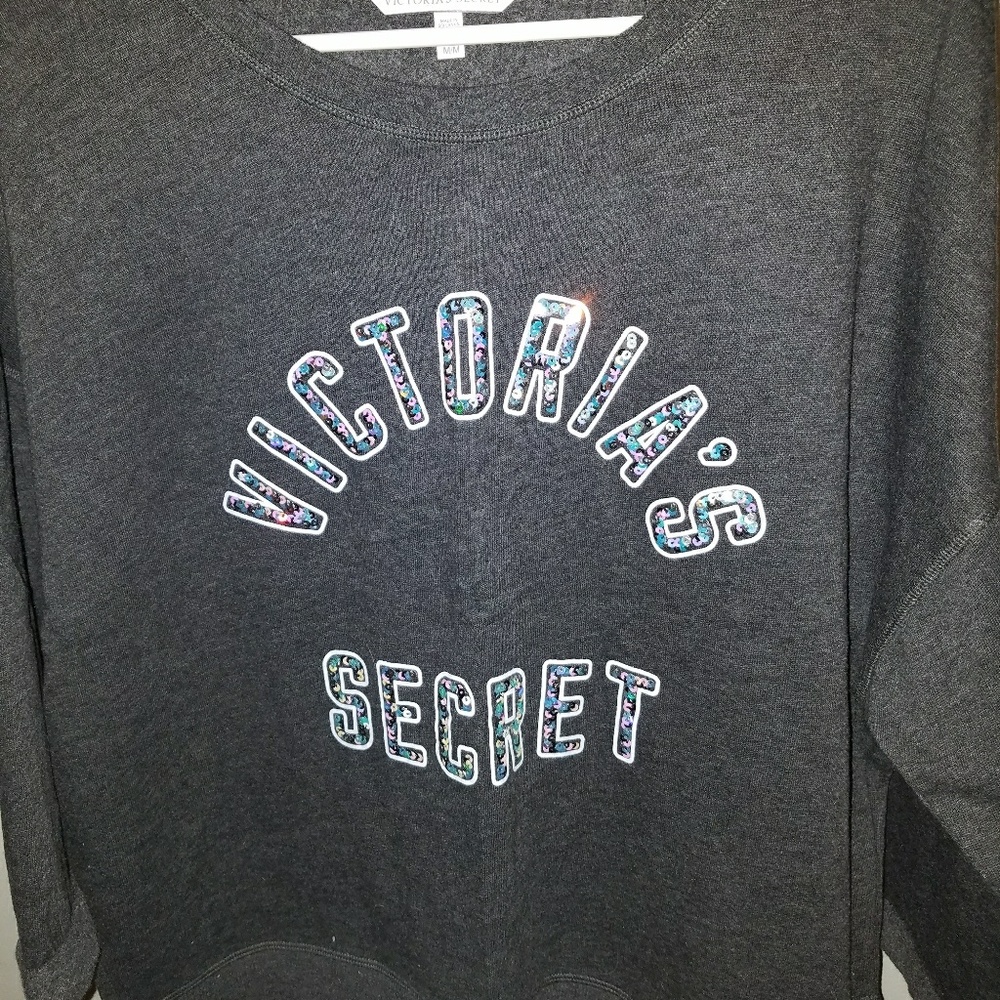Victoria's Secret's long sleeve sweater